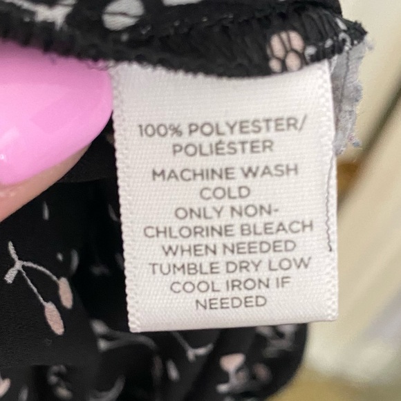 Women's LOFT Black Cherry Print Long Sleeve Peplum Blouse Size Medium - Picture 8 of 8